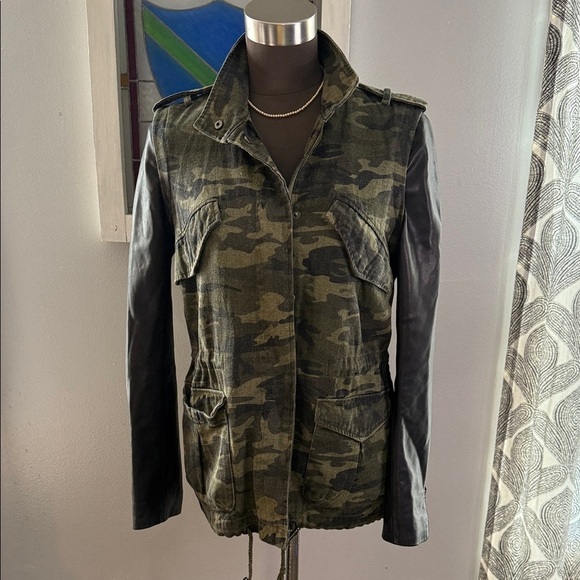 Generation Love Blake Camo Jacket Size XS - Picture 2 of 10